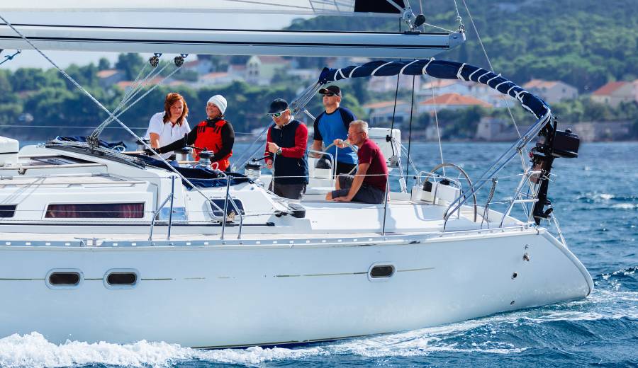 Urlaub auf einer Yacht mit Crew