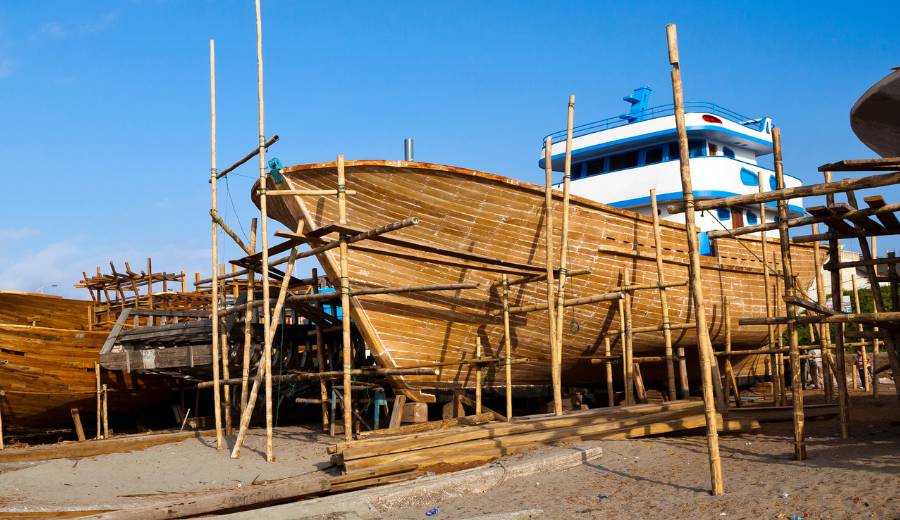 What's the average cost to charter a yacht? What's the average cost to charter a yacht?